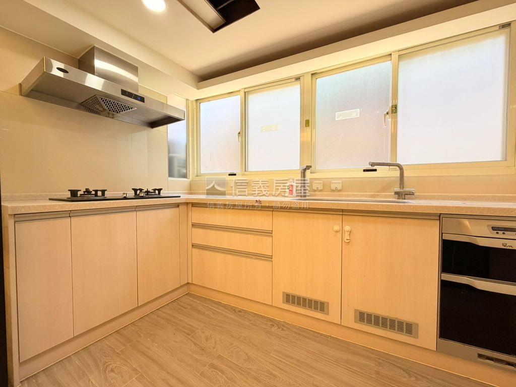 吉屋夢想成家生活便利美宅房屋室內格局與周邊環境