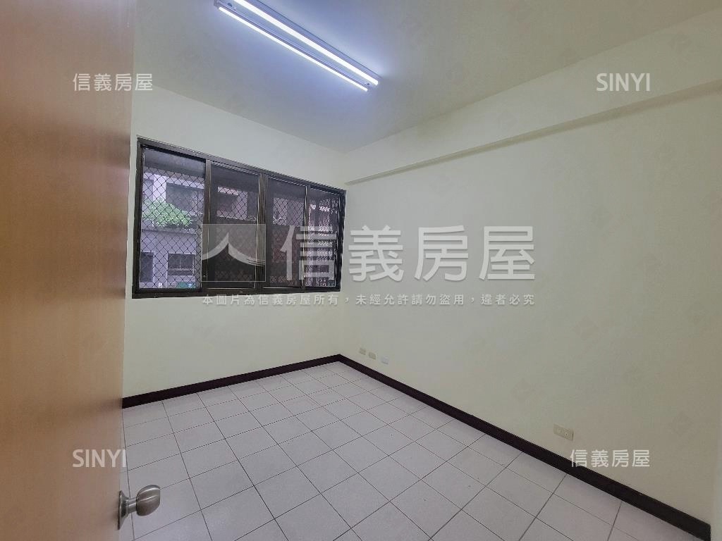 ✦正新興路✦吃市金店面房屋室內格局與周邊環境