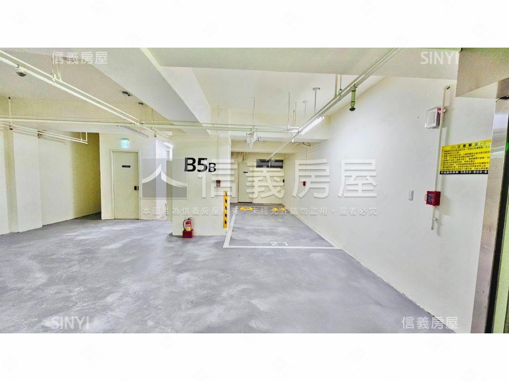 附中學區全新三房坡平車位房屋室內格局與周邊環境