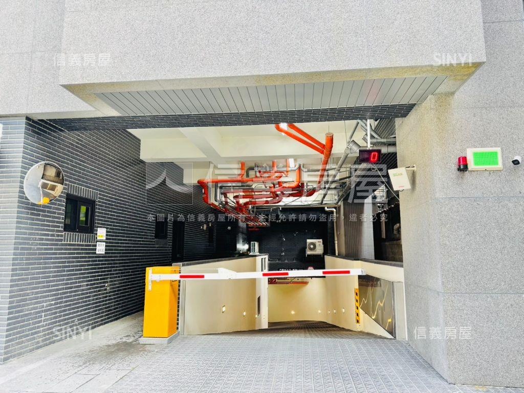 附中學區全新三房坡平車位房屋室內格局與周邊環境