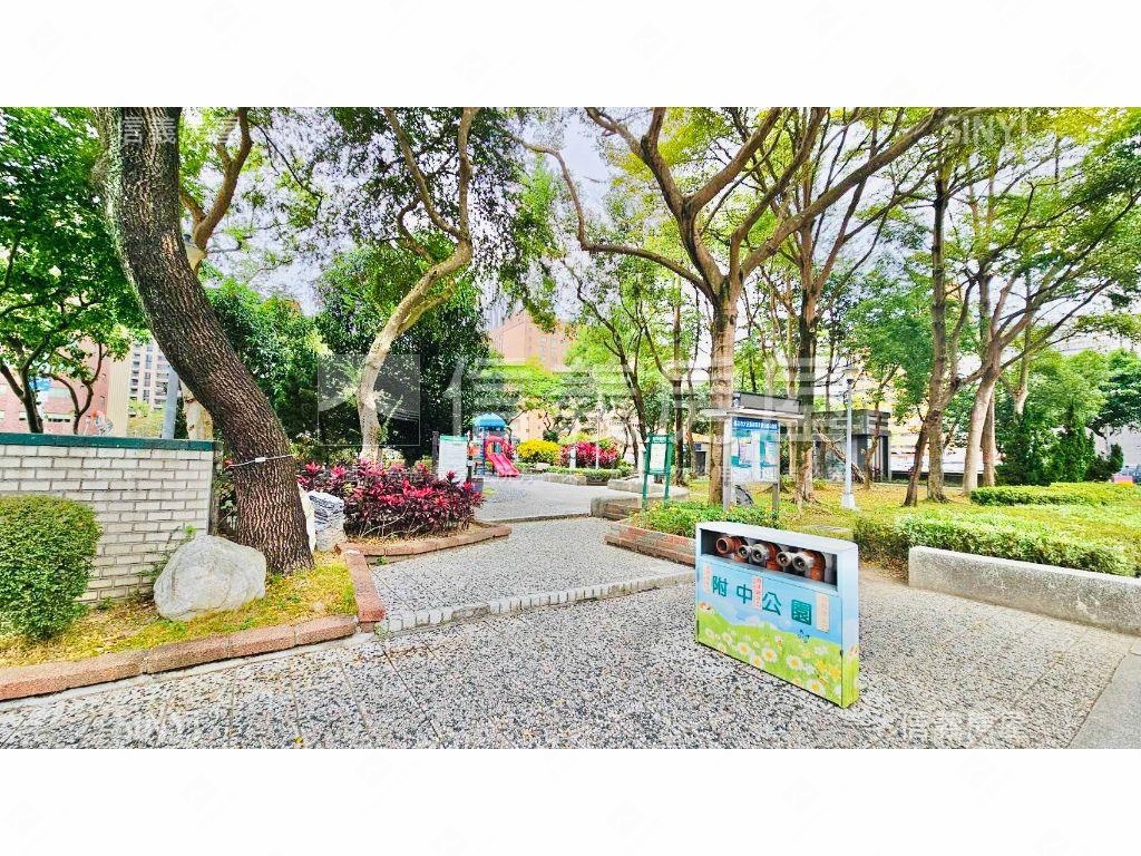 附中學區全新三房坡平車位房屋室內格局與周邊環境