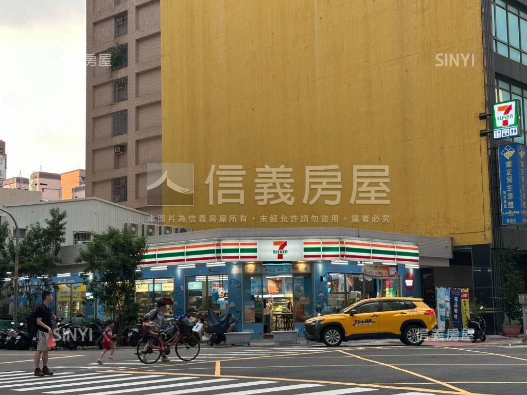 近Ｒ１５面寬三角窗店面房屋室內格局與周邊環境