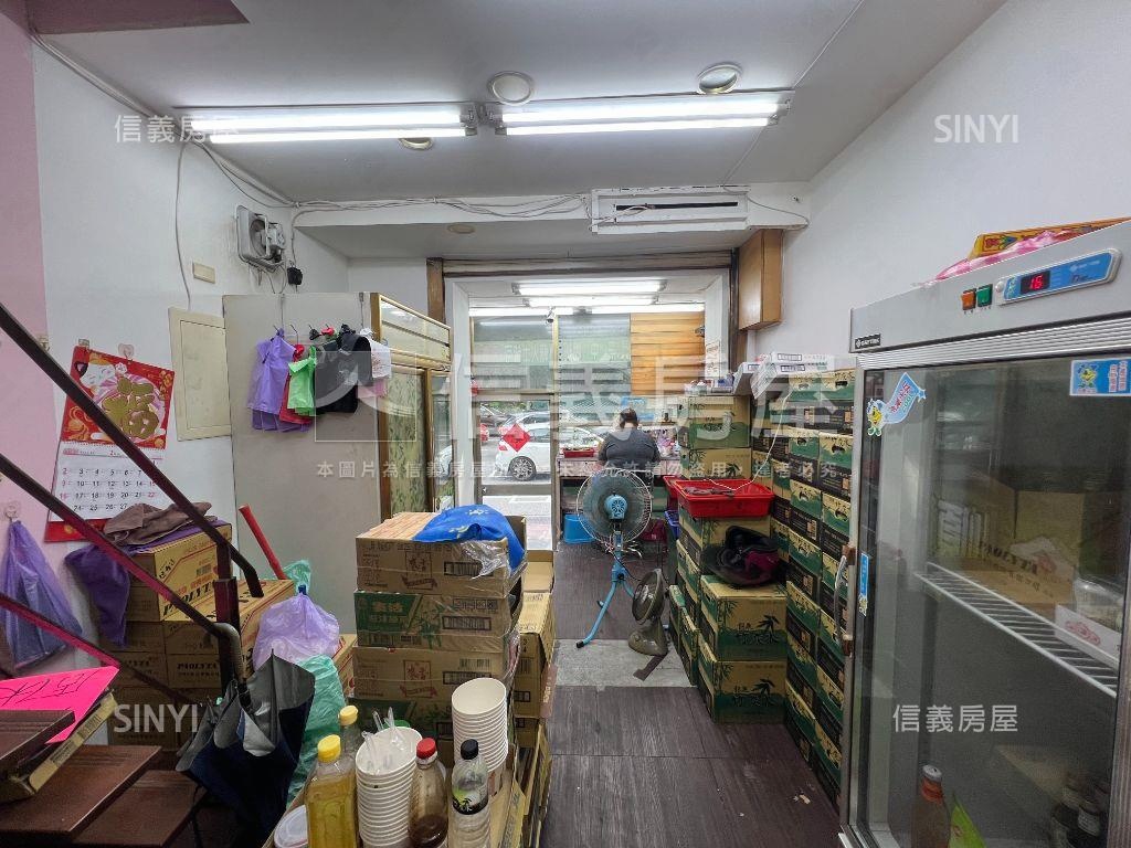 士林社子低總價店面車位房屋室內格局與周邊環境