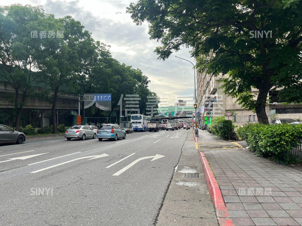 士林社子低總價店面車位房屋室內格局與周邊環境
