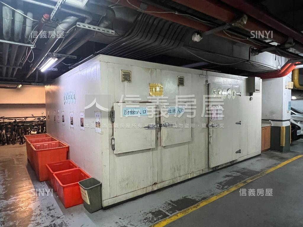 士林社子低總價店面車位房屋室內格局與周邊環境