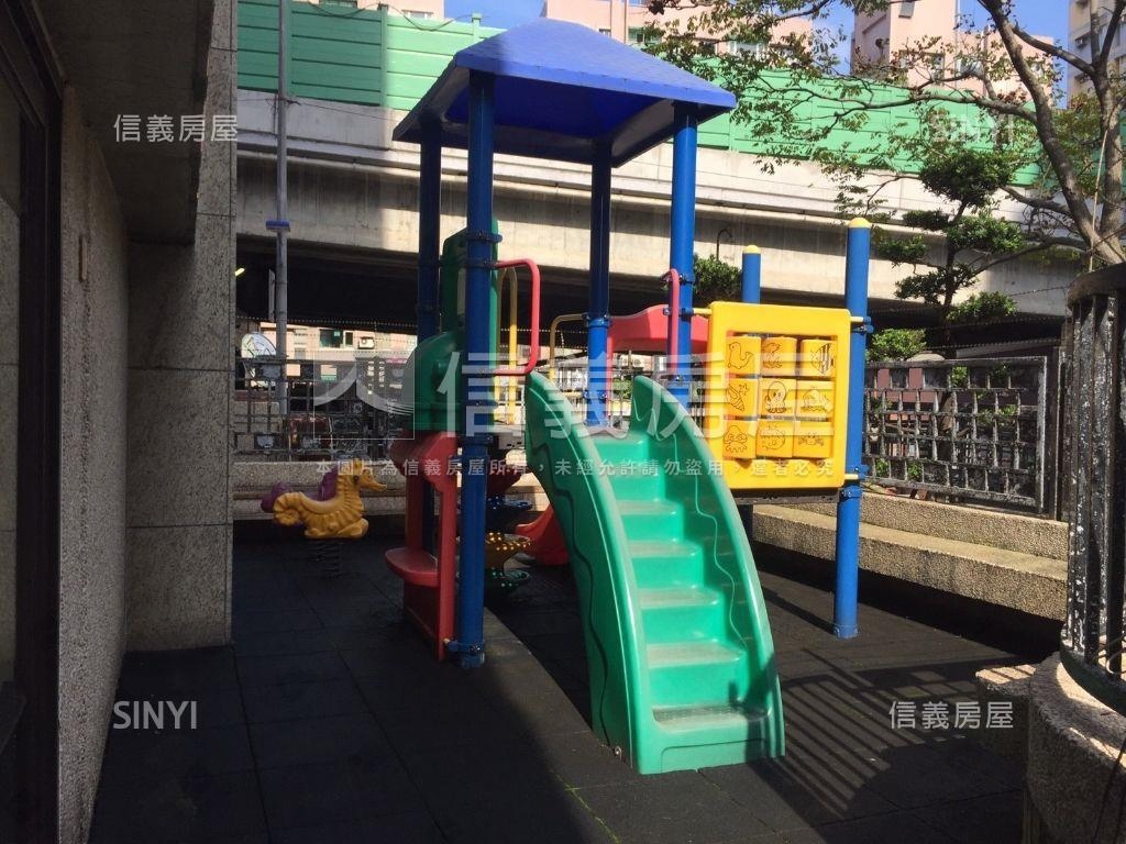士林社子低總價店面車位房屋室內格局與周邊環境