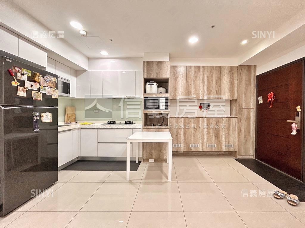 合登明亮典雅兩房車位房屋室內格局與周邊環境