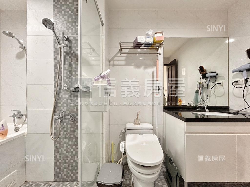 合登明亮典雅兩房車位房屋室內格局與周邊環境