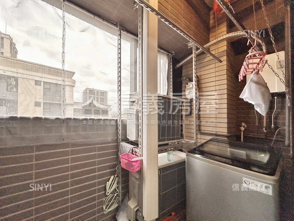 合登明亮典雅兩房車位房屋室內格局與周邊環境