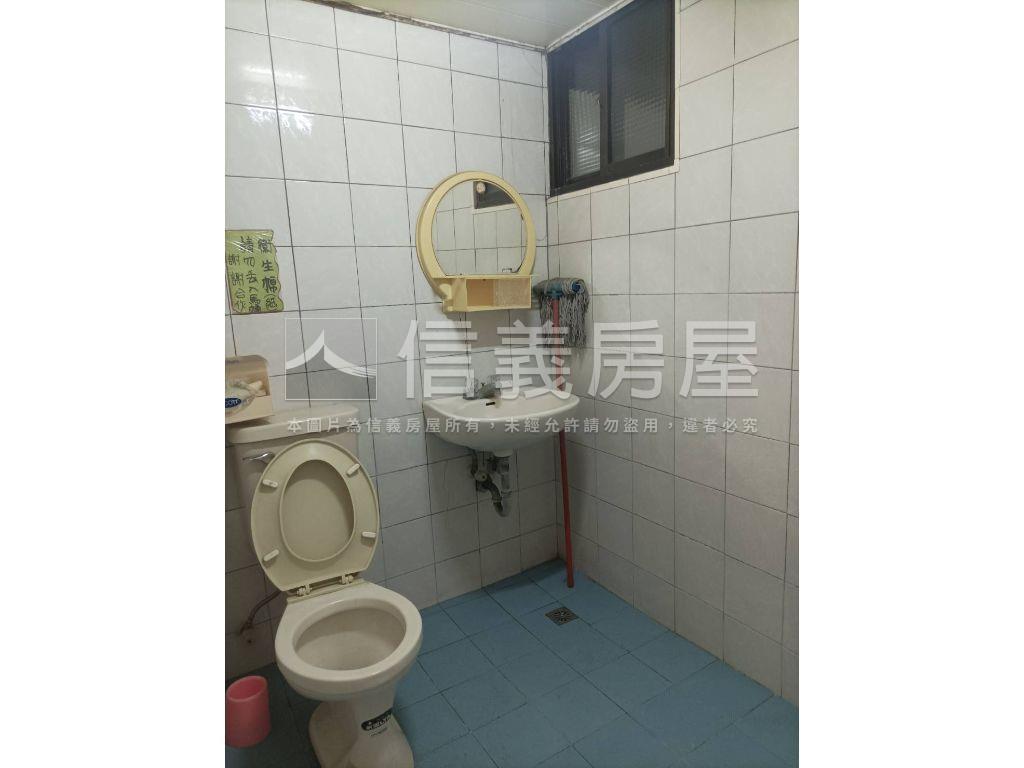 近美麗島正路騎樓透店房屋室內格局與周邊環境