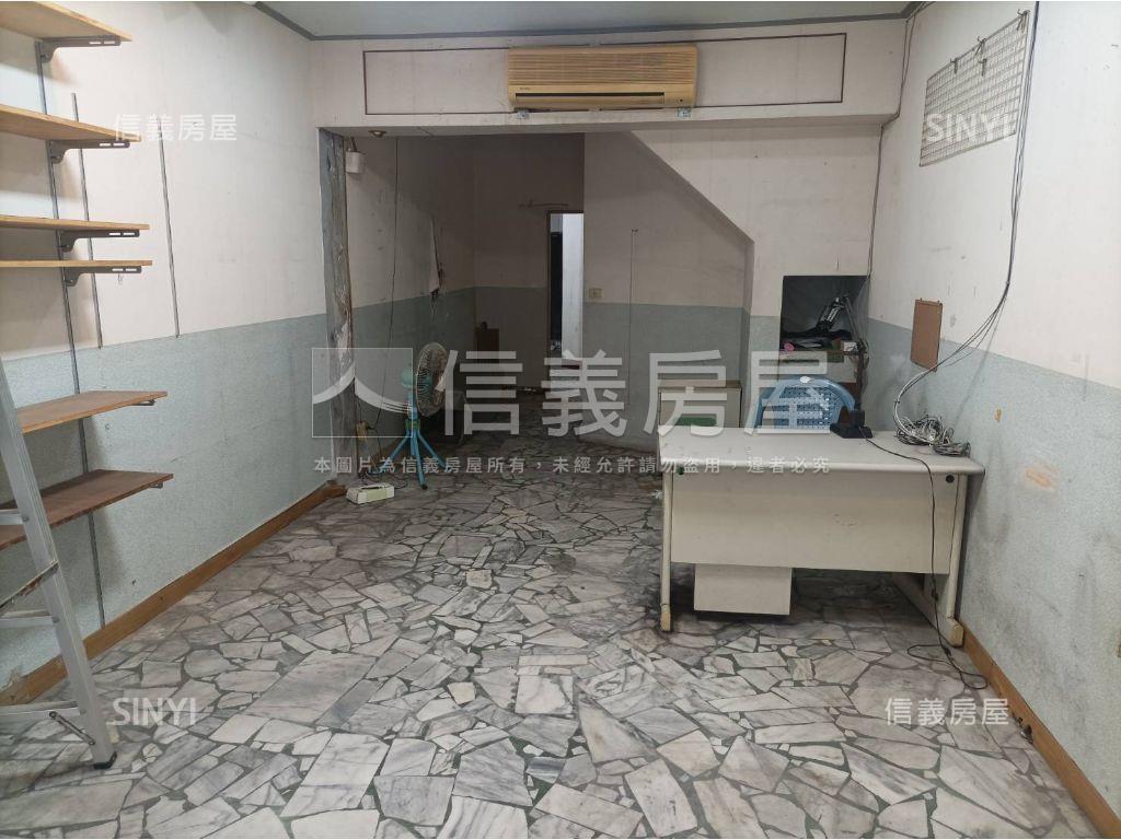 近美麗島正路騎樓透店房屋室內格局與周邊環境