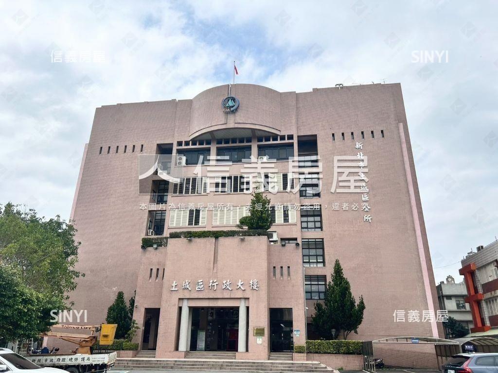 買方服務費１％雲集三房房屋室內格局與周邊環境