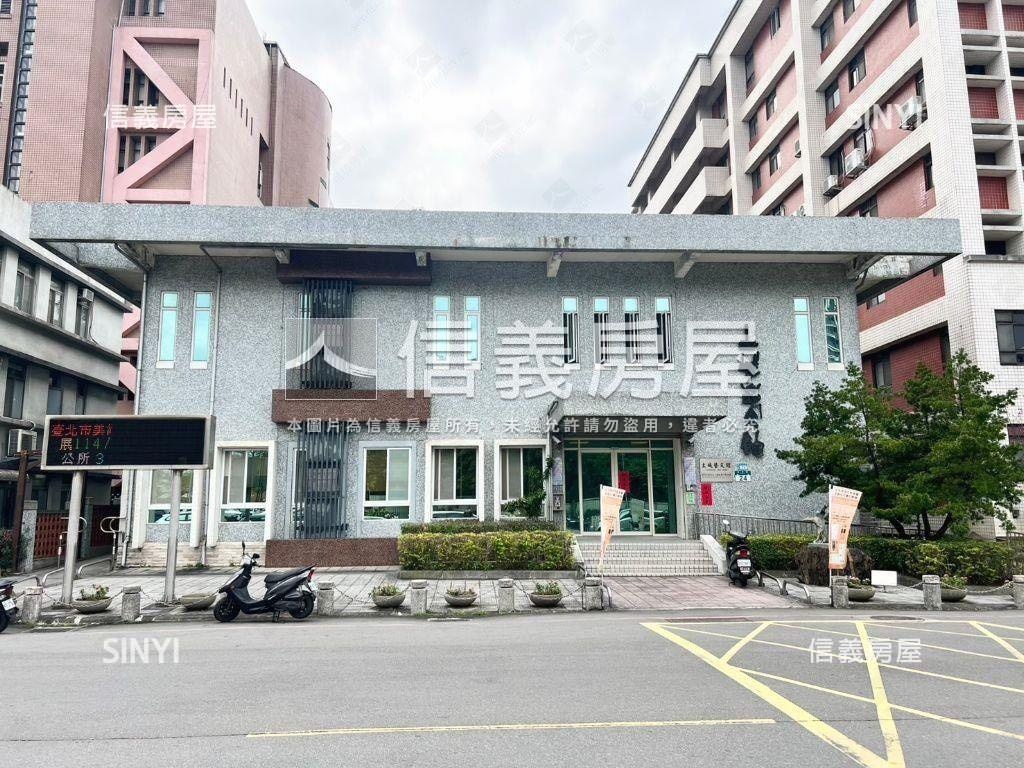 買方服務費１％雲集三房房屋室內格局與周邊環境