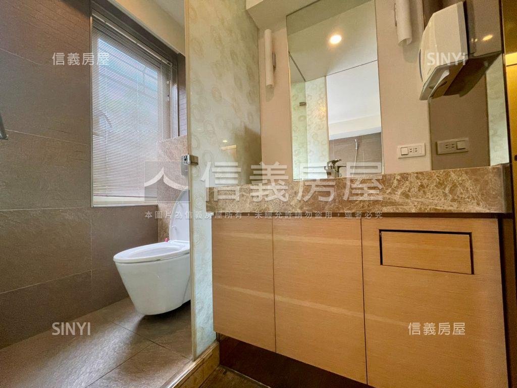 忠孝ＳＯＧＯ後方二樓住店房屋室內格局與周邊環境