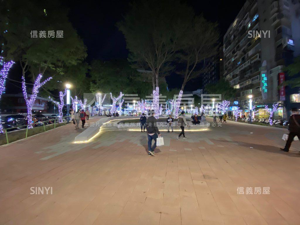 忠孝ＳＯＧＯ後方二樓住店房屋室內格局與周邊環境