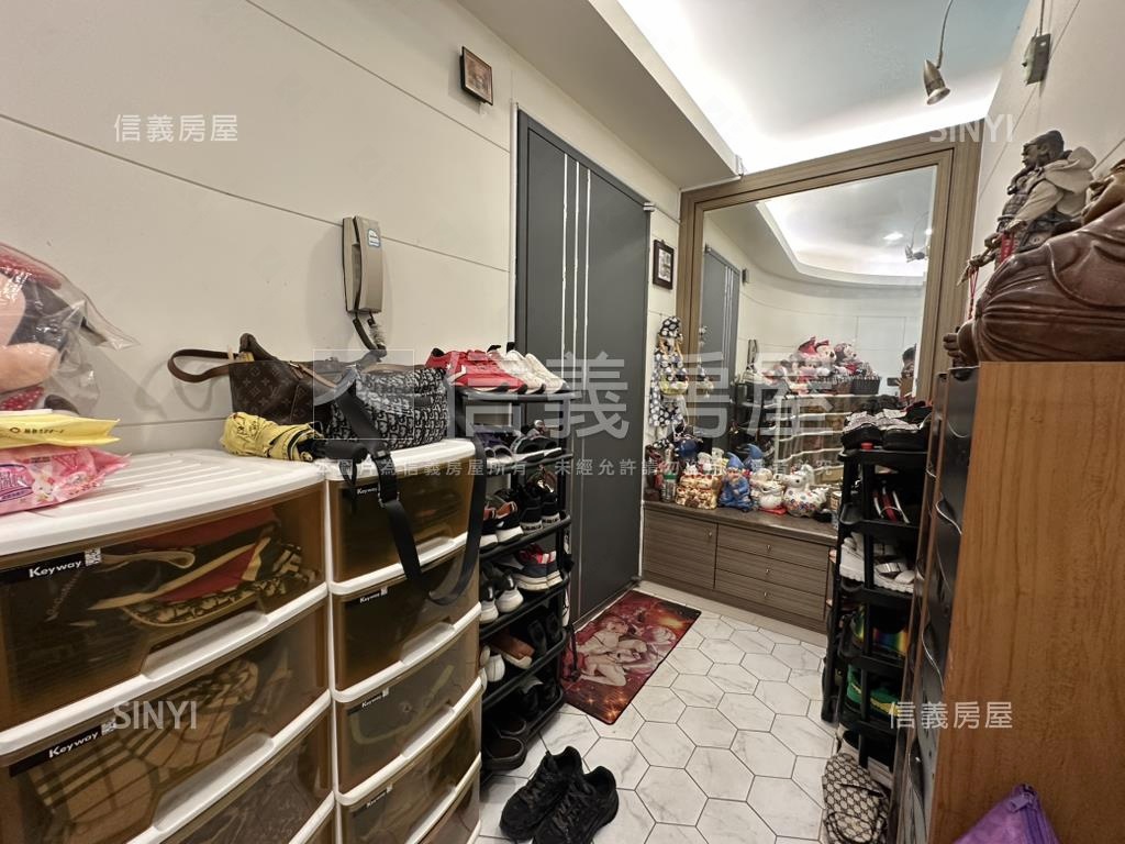 極品。海景三房平面車位房屋室內格局與周邊環境
