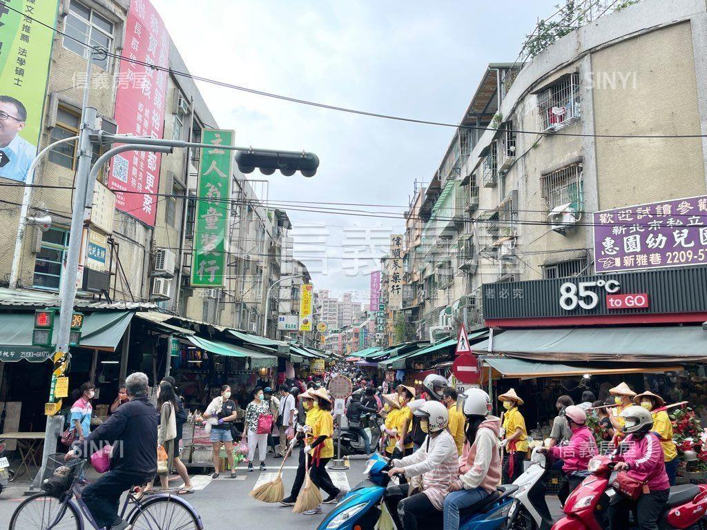 捷運世界花園漂亮套房房屋室內格局與周邊環境