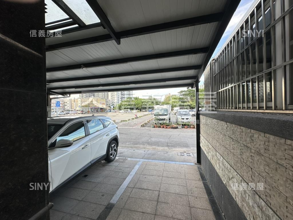 台積電梯邊間大地坪店住房屋室內格局與周邊環境