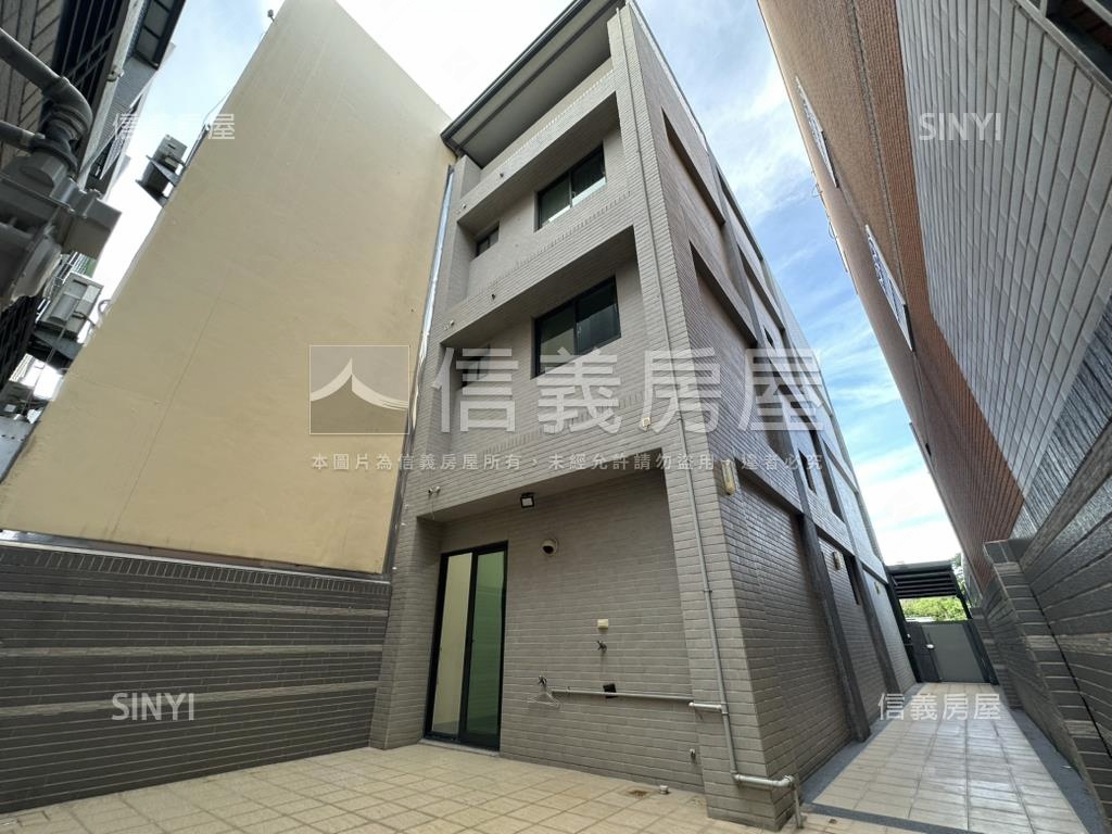 台積電梯邊間大地坪店住房屋室內格局與周邊環境