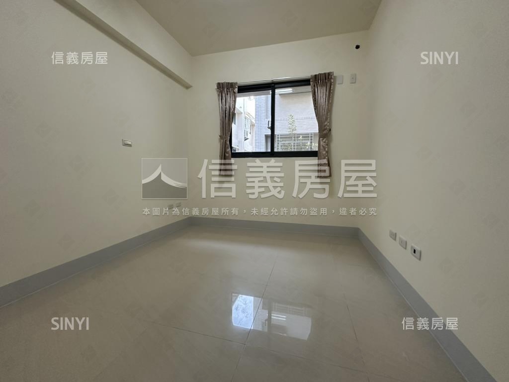 台積電梯邊間大地坪店住房屋室內格局與周邊環境