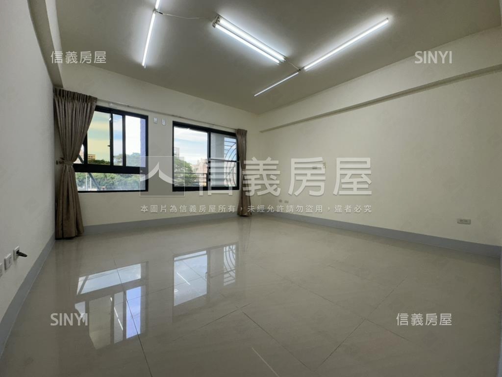 台積電梯邊間大地坪店住房屋室內格局與周邊環境