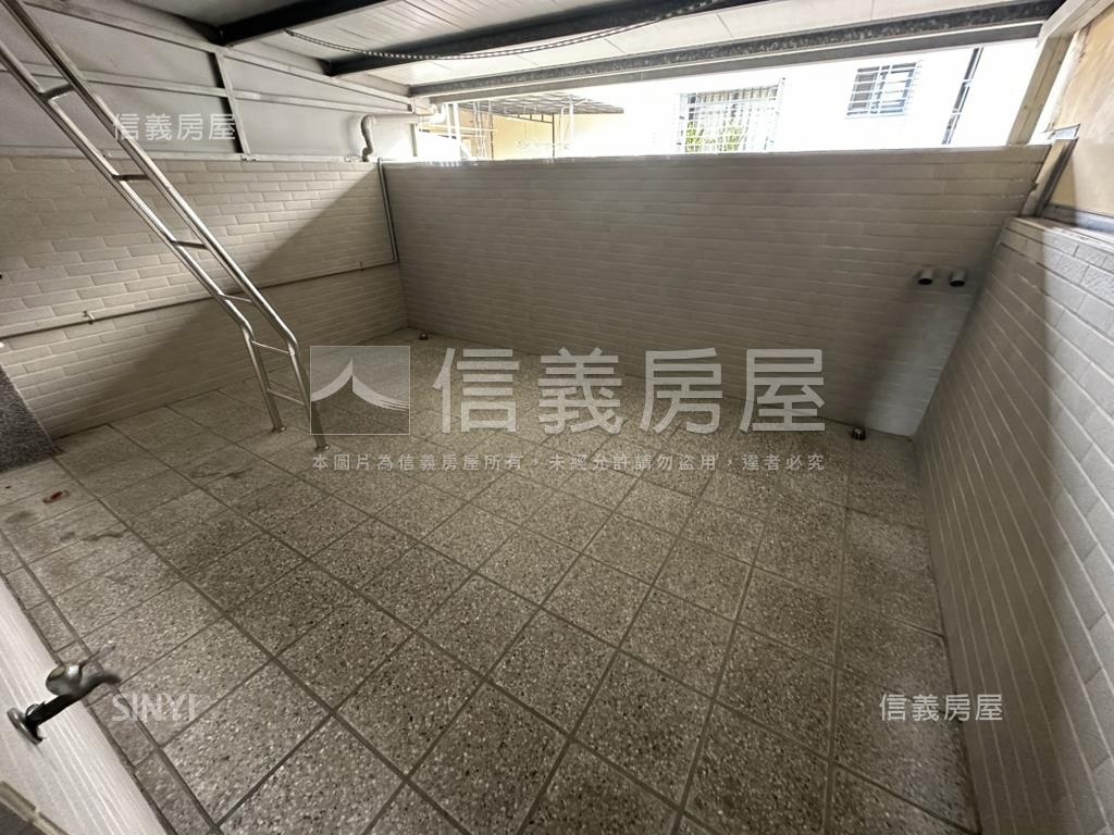台積電梯邊間大地坪店住房屋室內格局與周邊環境