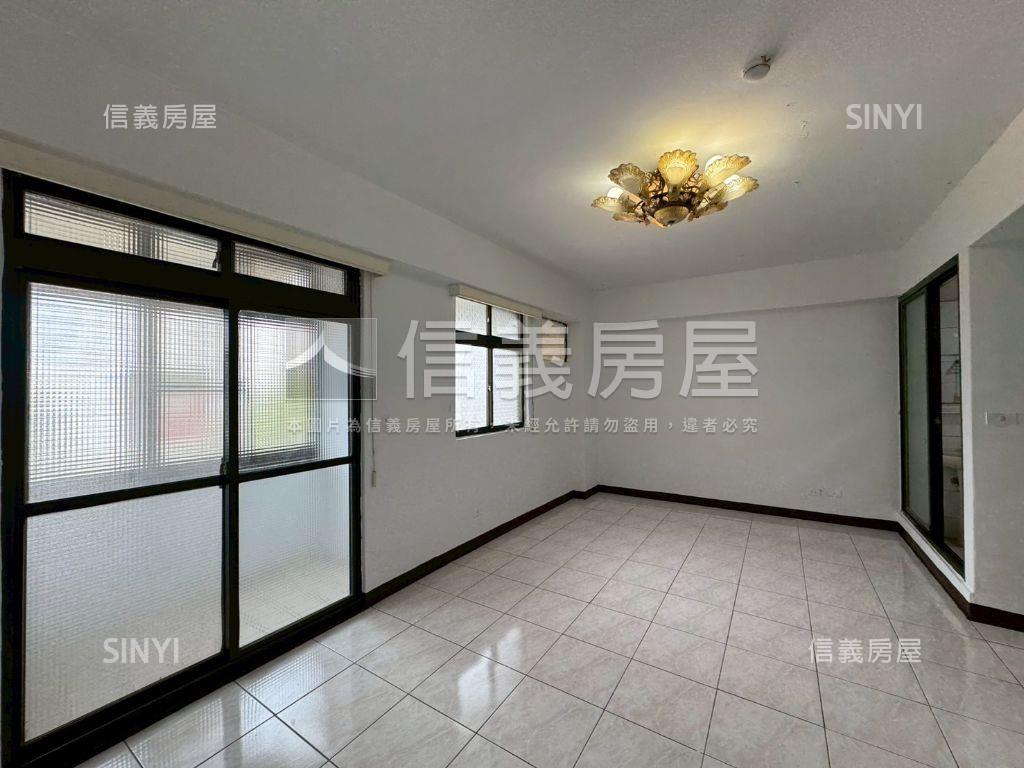 近市府大空間四房平面車位房屋室內格局與周邊環境