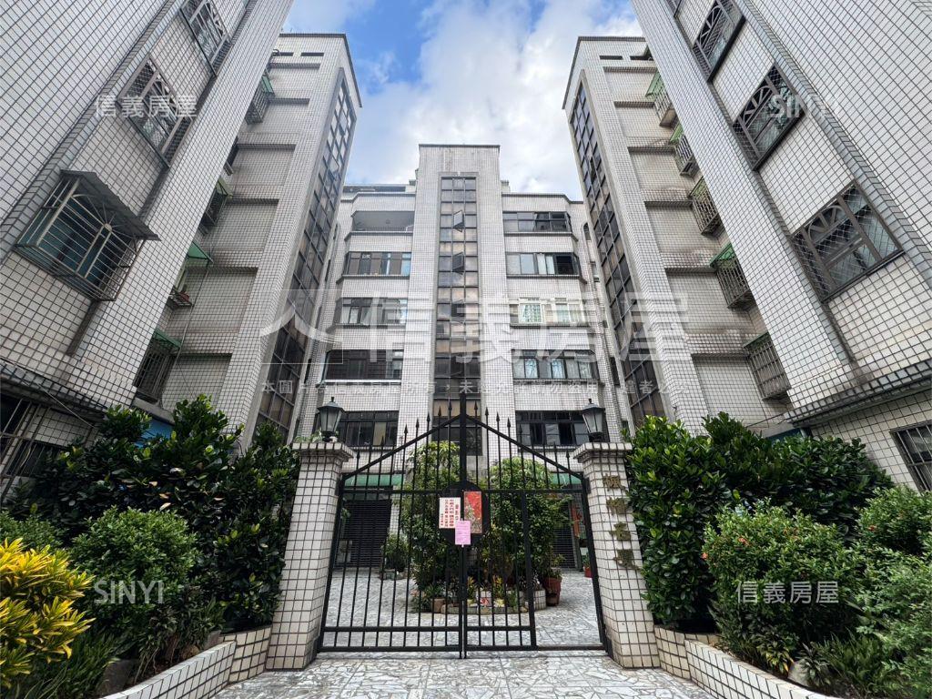 近市府大空間四房平面車位房屋室內格局與周邊環境