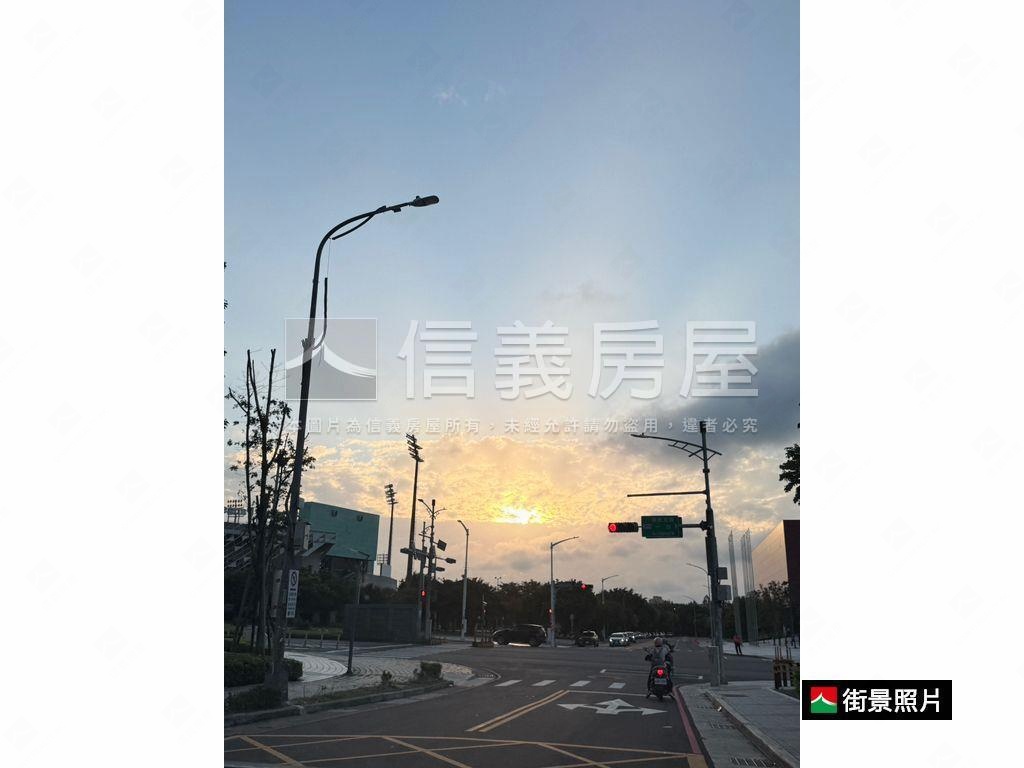 新城峰三房車位遠眺海岸線房屋室內格局與周邊環境