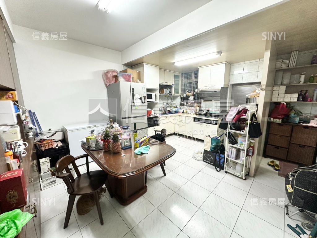 基泰建設都更案透天房屋室內格局與周邊環境