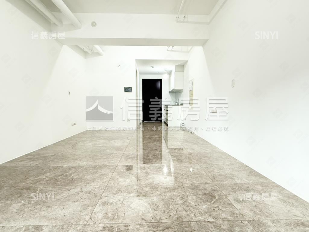 全新小巨蛋高樓美宅附車位房屋室內格局與周邊環境