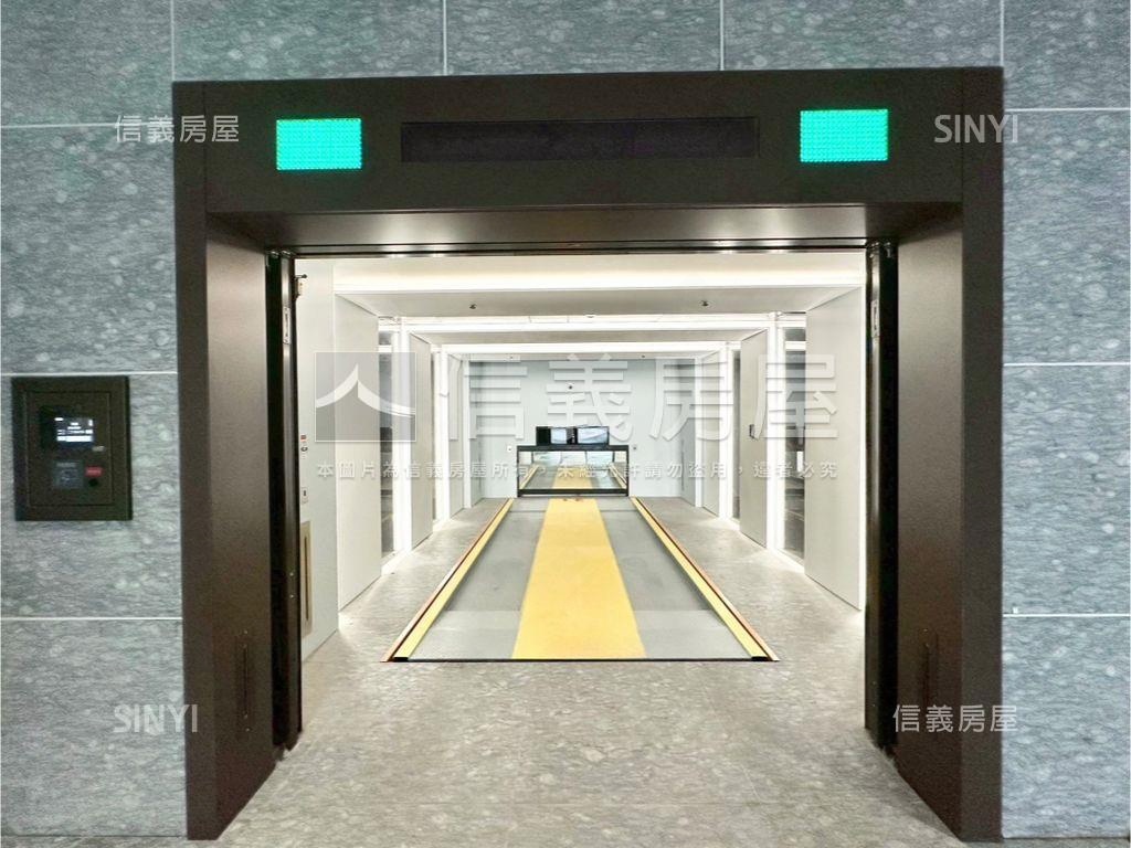 全新小巨蛋高樓美宅附車位房屋室內格局與周邊環境