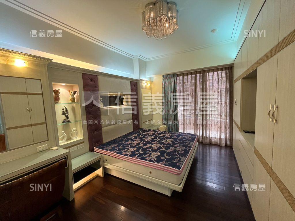 羅浮宮廷４房車位稀有釋出房屋室內格局與周邊環境