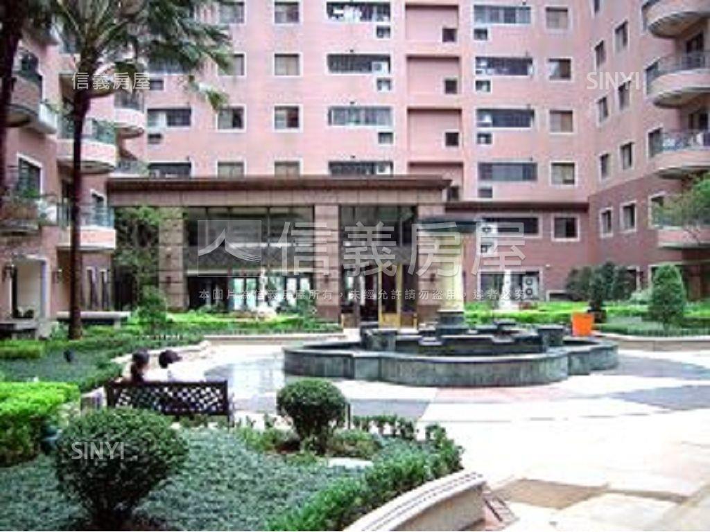 羅浮宮廷４房車位稀有釋出房屋室內格局與周邊環境