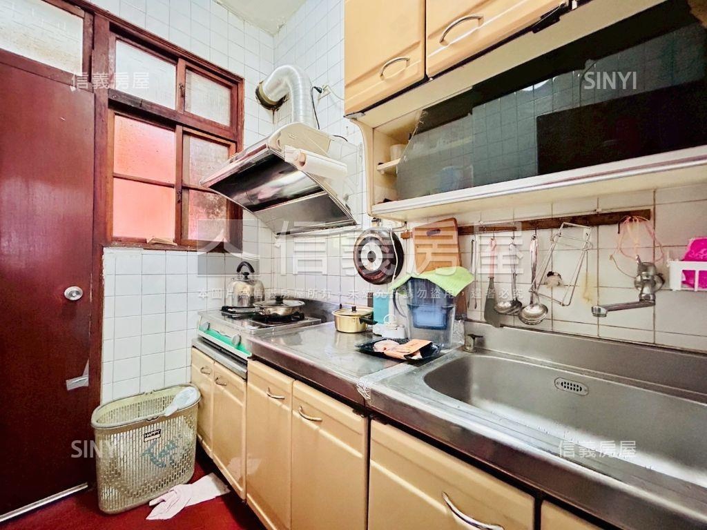 ✿降價景華邊間採光美寓✿房屋室內格局與周邊環境