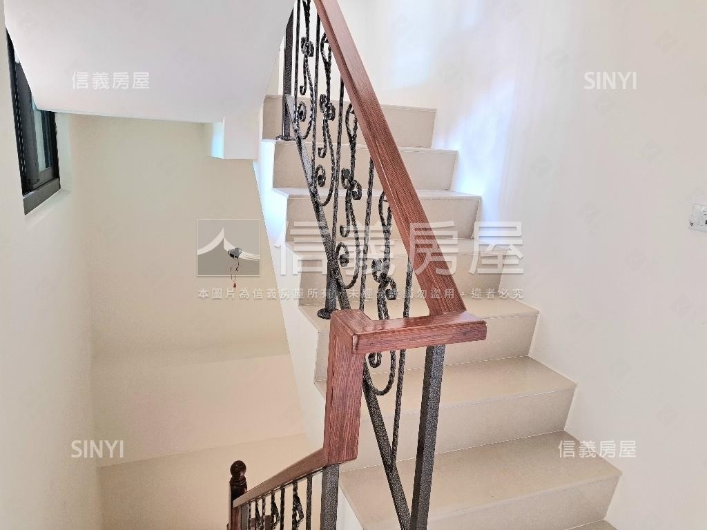 全新中興熱鬧文武百市金店房屋室內格局與周邊環境