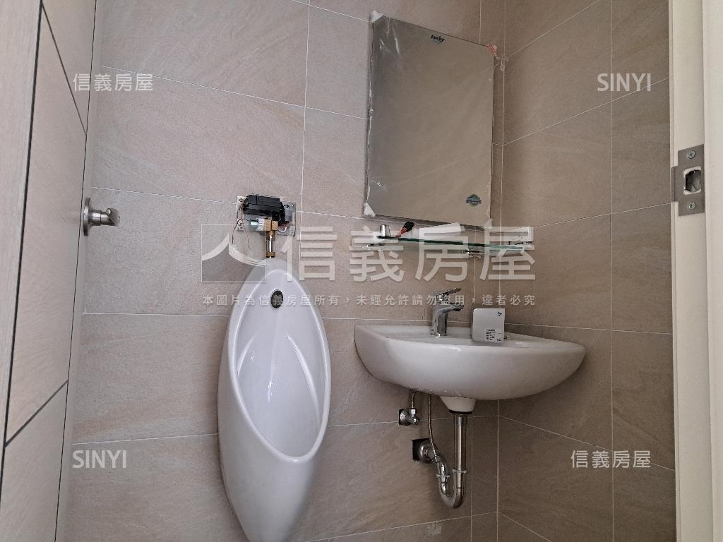 全新中興熱鬧文武百市金店房屋室內格局與周邊環境