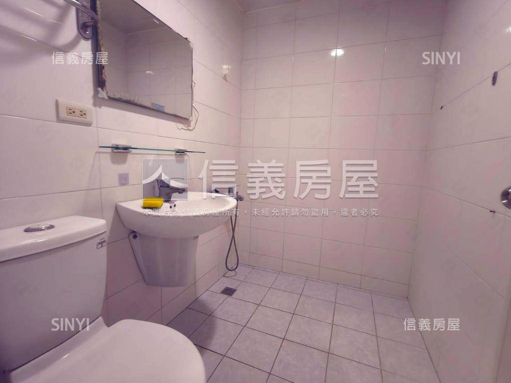 五甲商圈漂亮３房房屋室內格局與周邊環境