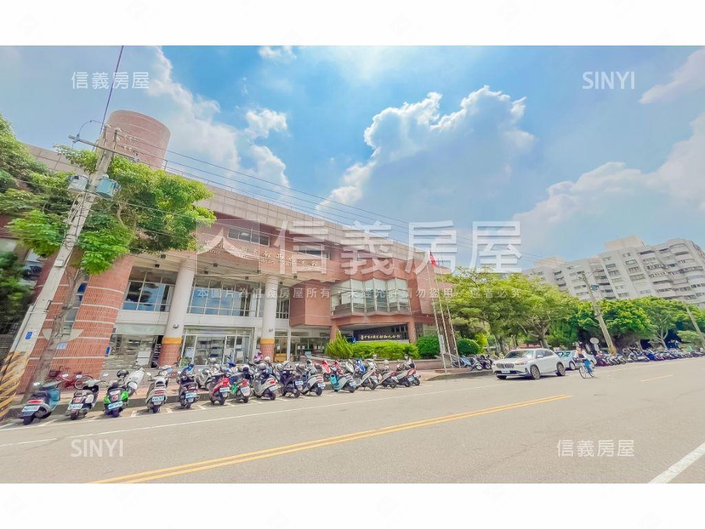惠來河畔捷運三房車位房屋室內格局與周邊環境