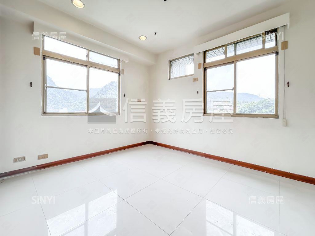 綠意美景．三房車位房屋室內格局與周邊環境