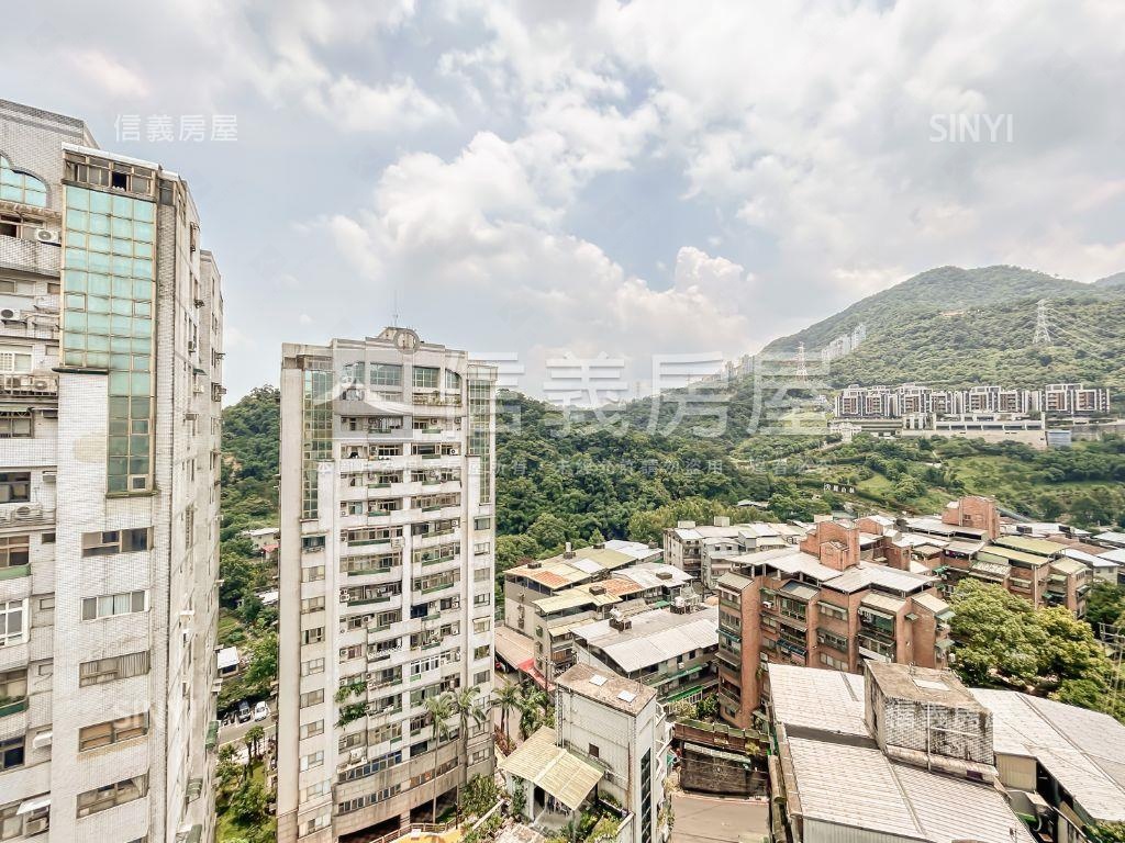 綠意美景．三房車位房屋室內格局與周邊環境