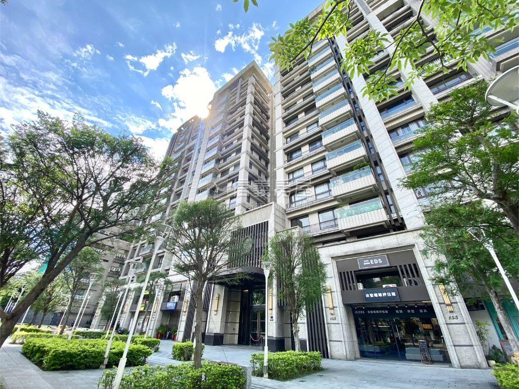 台北大·設計師美裝雙車位房屋室內格局與周邊環境