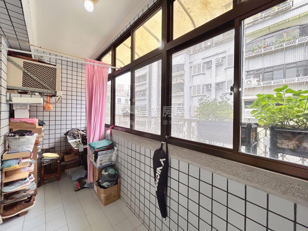 軒敞貴金‧好柏村三房房屋室內格局與周邊環境