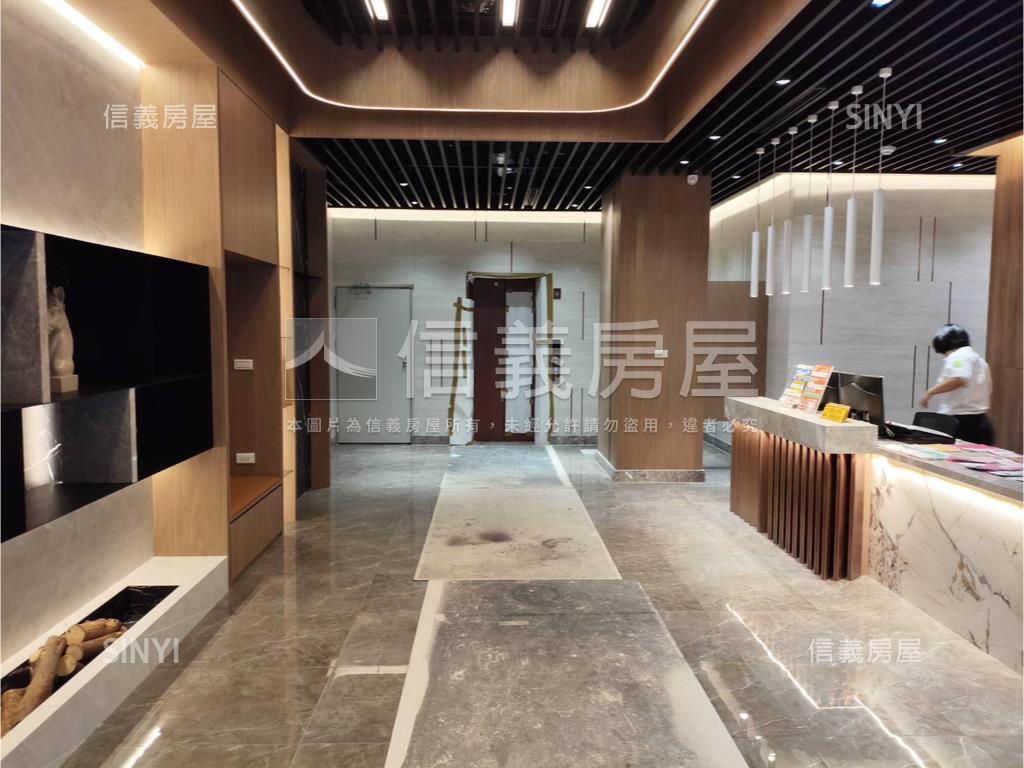 心家家眺望山景美宅房屋室內格局與周邊環境