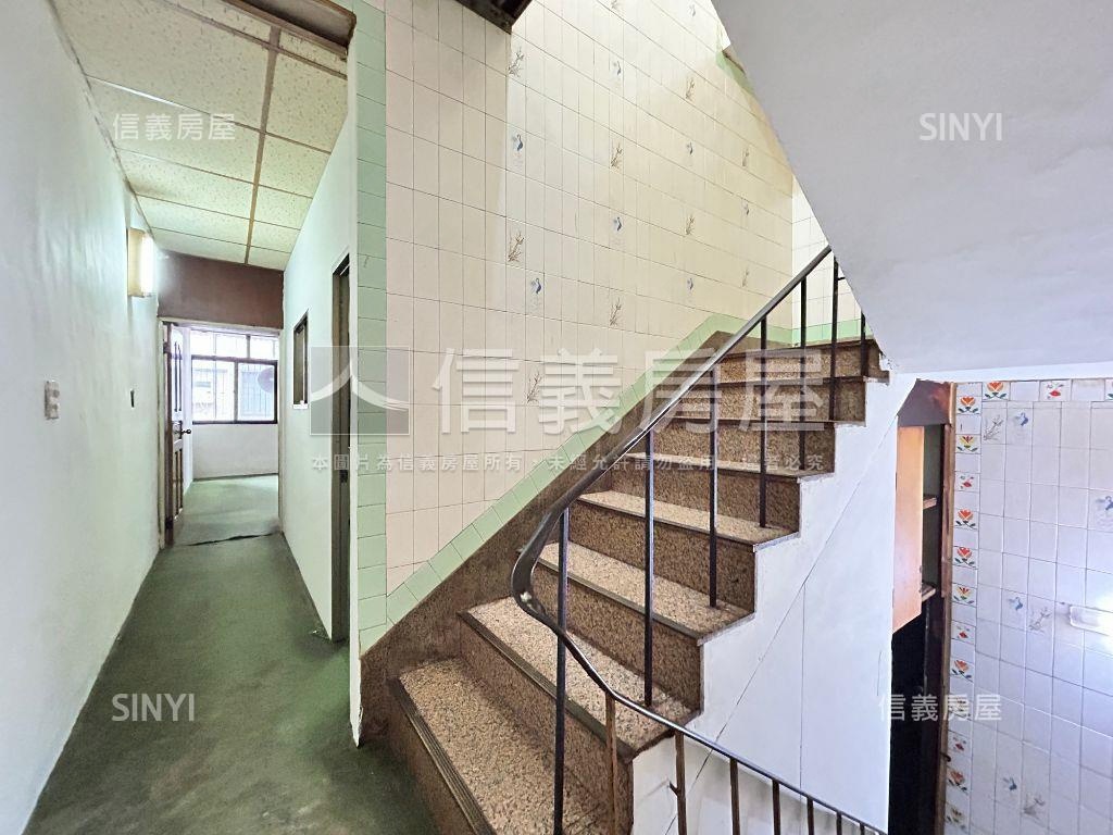 近中興大學臨路透天房屋室內格局與周邊環境