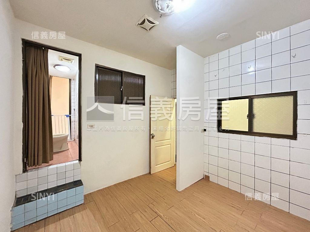 近中興大學臨路透天房屋室內格局與周邊環境