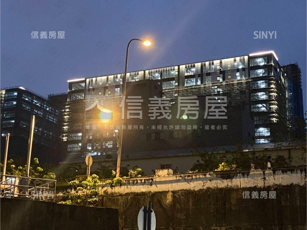 中工雲宇宙１６４坪房屋室內格局與周邊環境