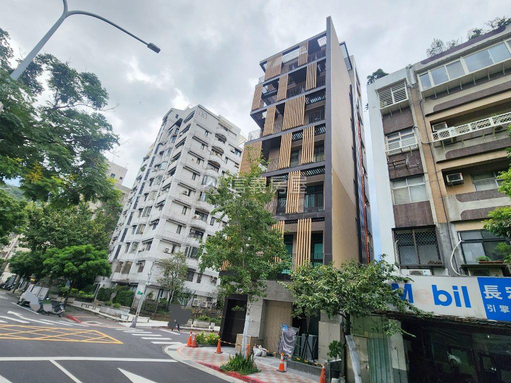 綠野心瀞六樓有車位房屋室內格局與周邊環境
