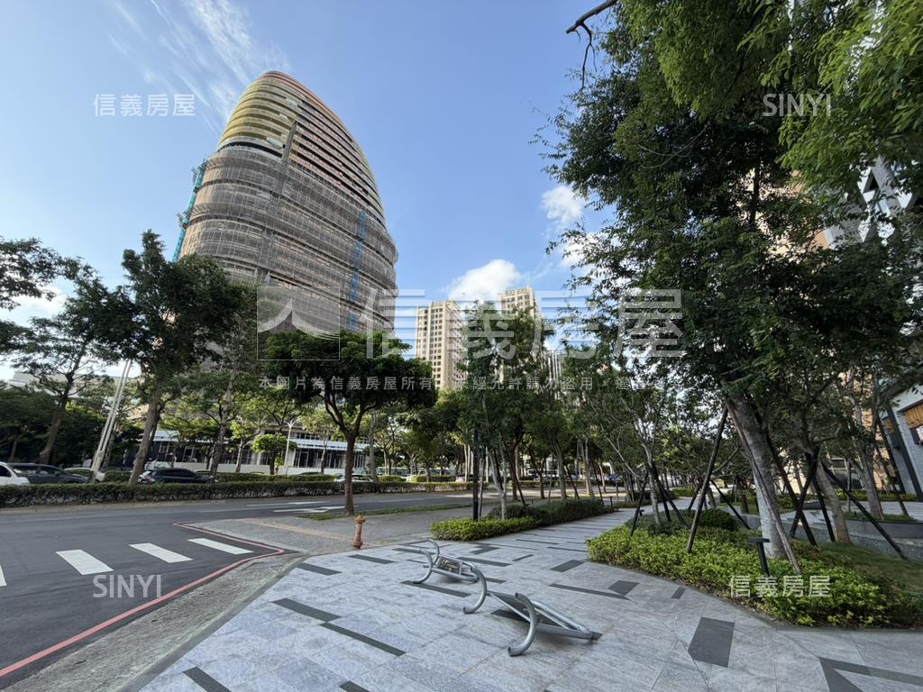 中路吾双溫馨美三房車位房屋室內格局與周邊環境