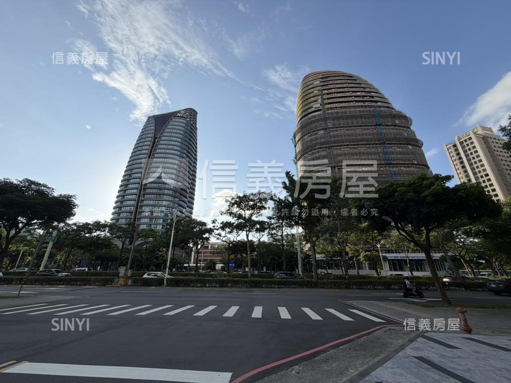 中路吾双溫馨美三房車位房屋室內格局與周邊環境